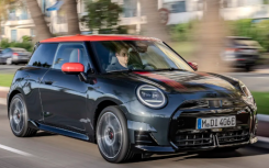 2025 Mini Cooper SE John Cooper Works 变得更加时尚 但动力不再