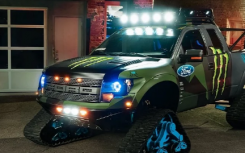 Ken Block 的 2009 款福特 F-150 RaptorTrax 评测