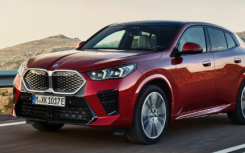 新款 BMW iX2 eDrive20 推出：全电动轿跑车 SUV 的更便宜版本跌至 5.1 万英镑以下