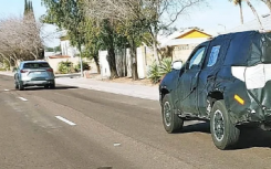 2025 年丰田 4Runner 原型车被发现炫耀 Tacoma TRD 越野车轮