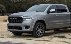 2025 Ram 1500 First Drive Review的驾驶测评