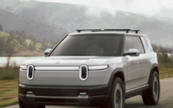 2026 Rivian R2 作为一款小型电动 SUV 亮相 起价 45,000 美元