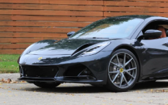 Lotus Emira V6 第一版终于交付给客户