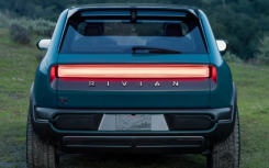 Rivian 第一季度亏损增至 15 亿美元