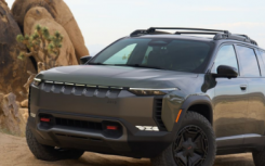 Jeep 推出 Trailhawk 概念车 提升全新 Wagoneer S 的坚固耐用性