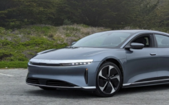 2025 年 Lucid Air 升级助力其达到每千瓦时 5.0 英里的纪录