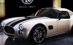 这是全新的硬顶 AC Cobra 配备 799 马力的 V8 发动机