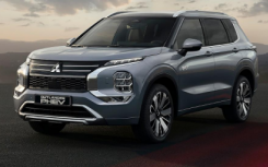 2025 款三菱欧蓝德 PHEV 在欧洲亮相